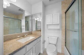 Building Photo - 1133 S Hoover St