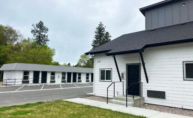Foto del edificio - 219 E Coeur D'Alene Lake Dr