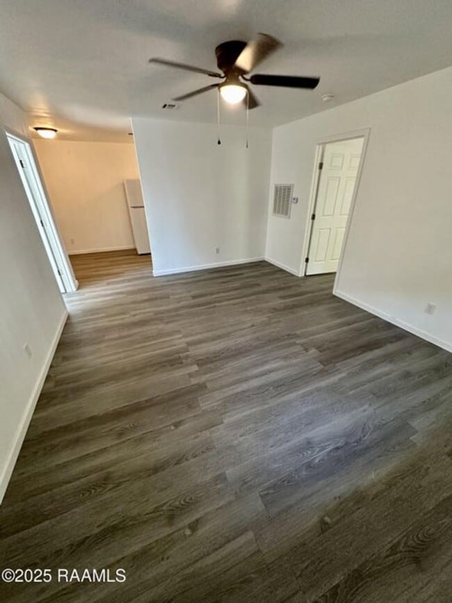 Foto del edificio - 216 Marigny Cir