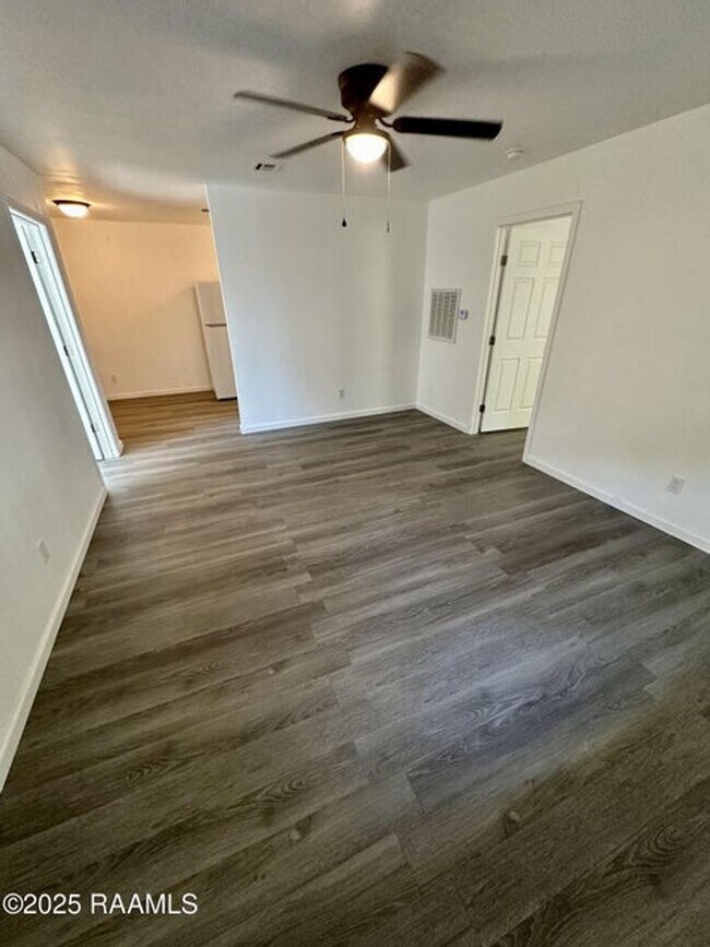 Building Photo - 216 Marigny Cir