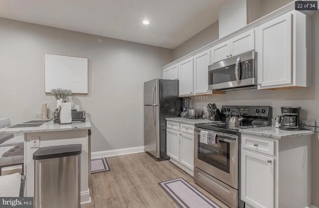 Photo - 3221 Noble St Apartment