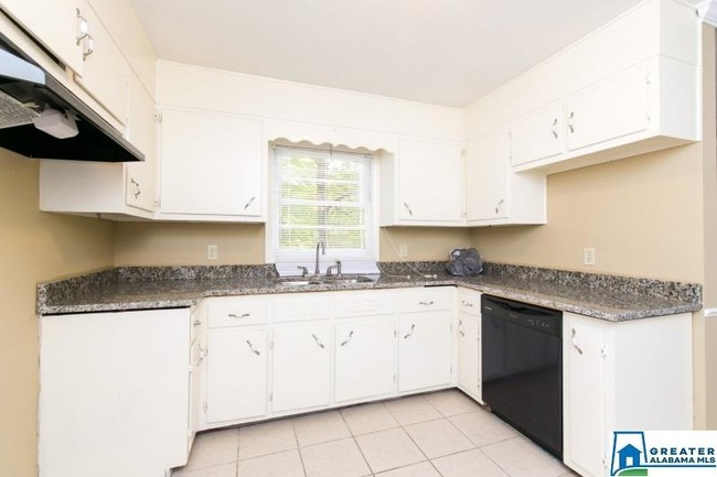 Foto del edificio - 5843 Walnut Grove Rd