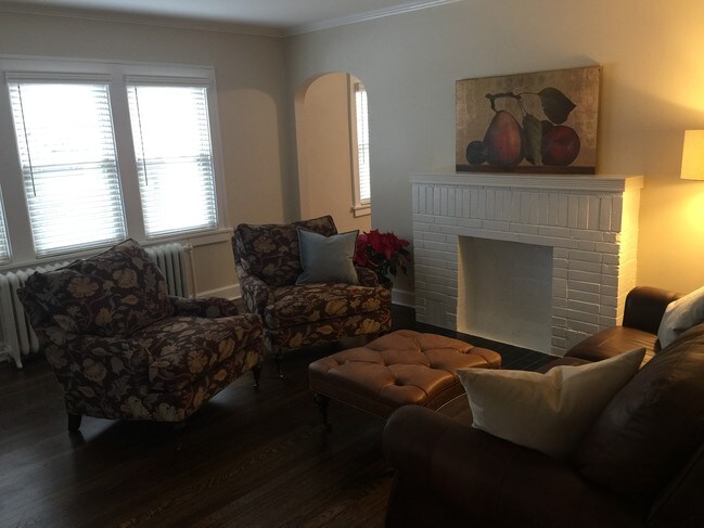 Living Room - 211 W 51st St