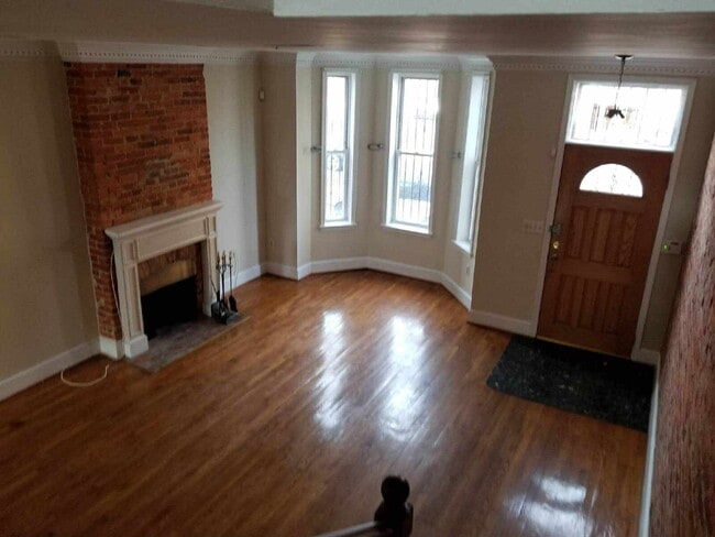 Photo - Sophisticated NW DC Home Featuring 3 Bedrooms, Fireplace & Outdoor Oasis