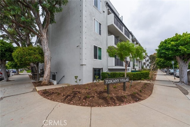 Building Photo - 8163 Redlands St