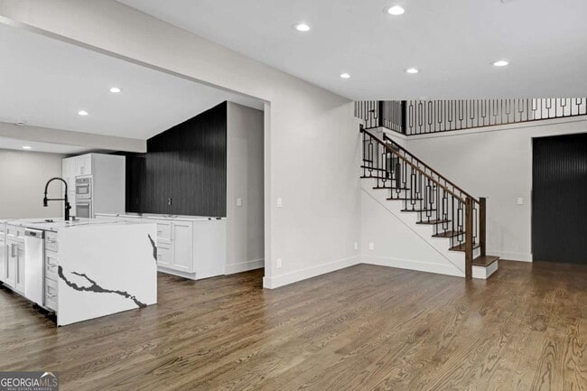 Foto del edificio - 1887 Shalimar Dr NE