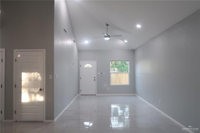 Foto del edificio - 2409 W Hackberry Ave