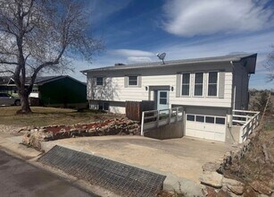 Building Photo - 304 Milky Way Dr