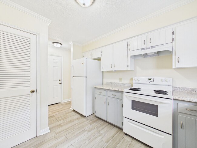 Foto del edificio - AVAILABLE NOW! 2 Bedroom 2 Bathroom