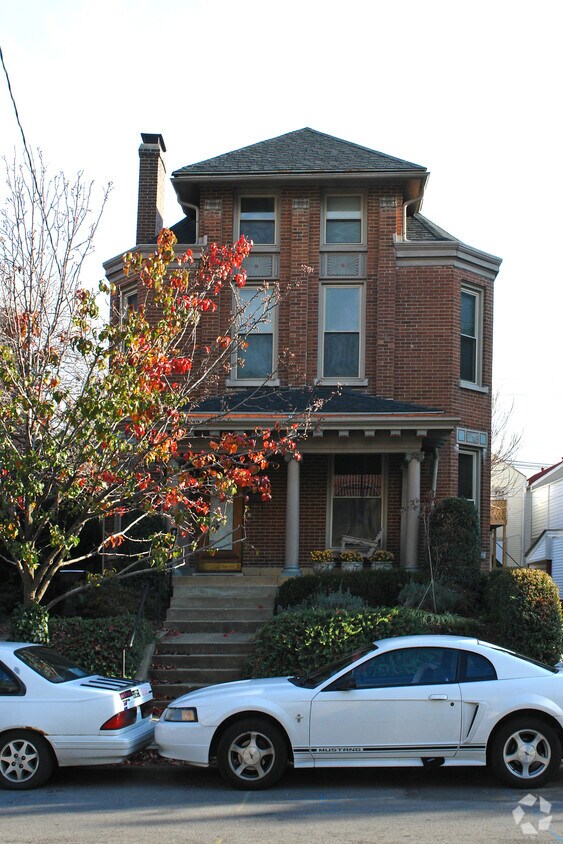 Foto del edificio - 1007 Baxter Ave