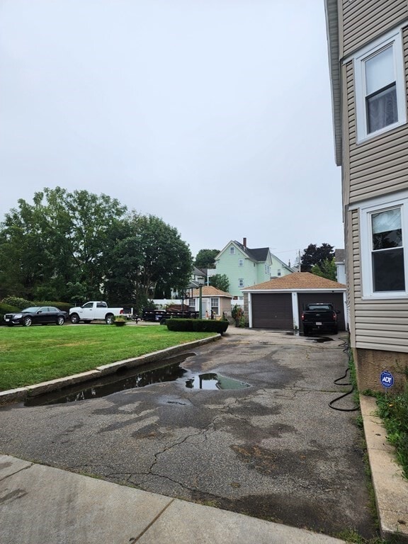 Building Photo - 34 Averton St