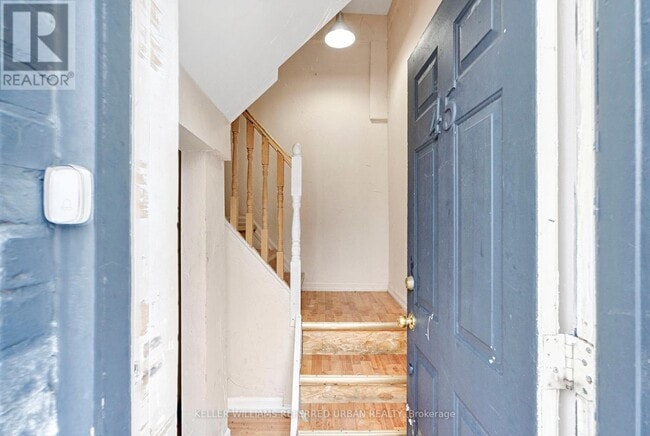 Building Photo - 66 Dunlop St W