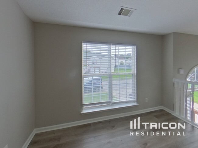 Foto del edificio - 5741 Amerson Ln