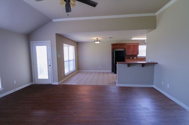 Building Photo - Paso Fino 676 - 680