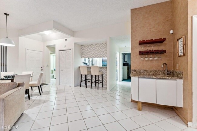 Foto del edificio - 3 br, 3 bath House - 7496 La Paz Blvd Apt 106