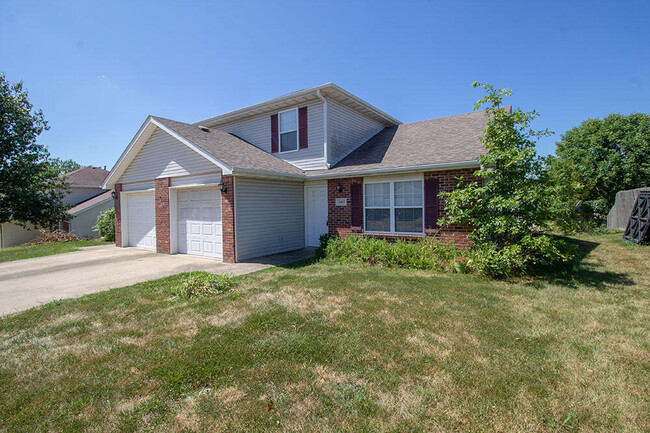 Building Photo - 1415 N Frideriki Dr