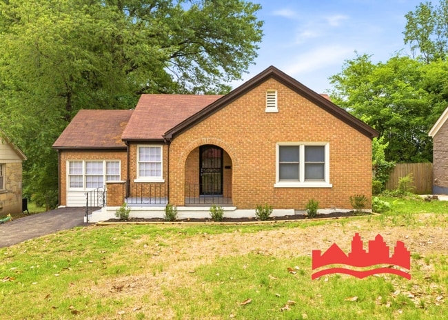 Building Photo - 755 E McKellar Ave