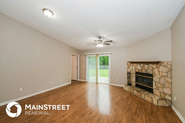 Building Photo - 8155 Teaticket Dr