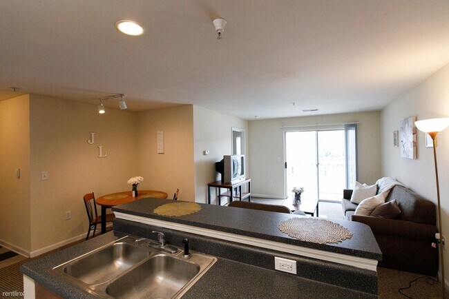 Building Photo - 2 br, 2 bath House - 190 Yellowstone Drive...