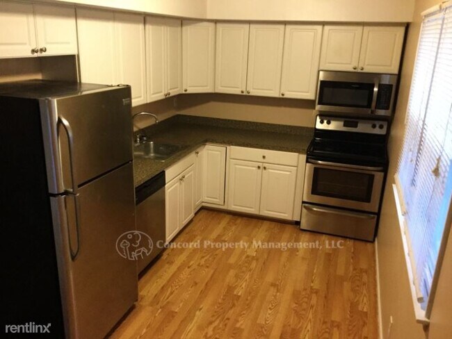 Foto del edificio - 3 br, 2 bath Townhome - 15 Tommy True Ct