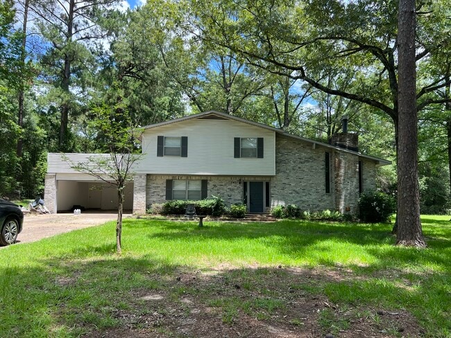 Building Photo - 7423 Flatwood Dr