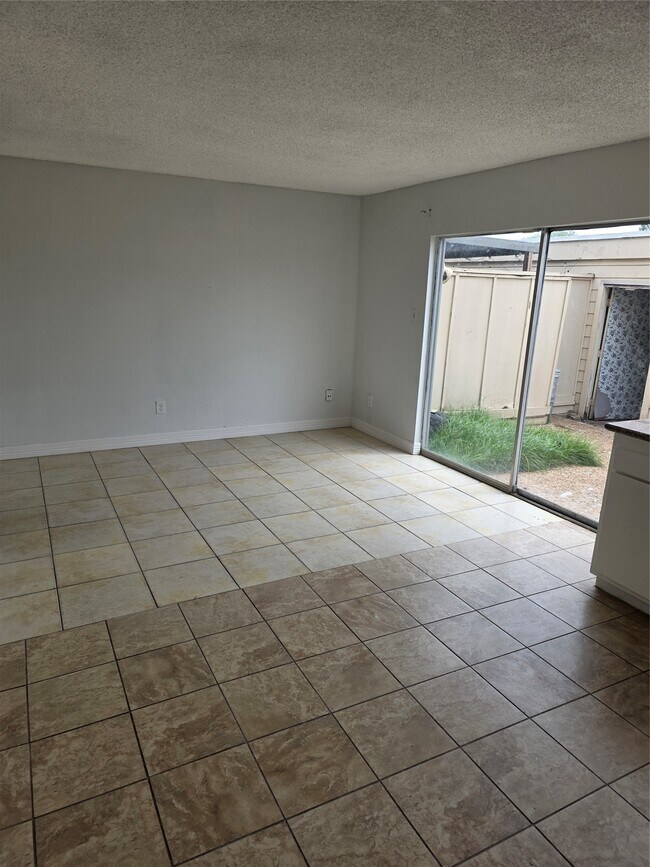 Foto del edificio - 10343 Huntington Pl Dr