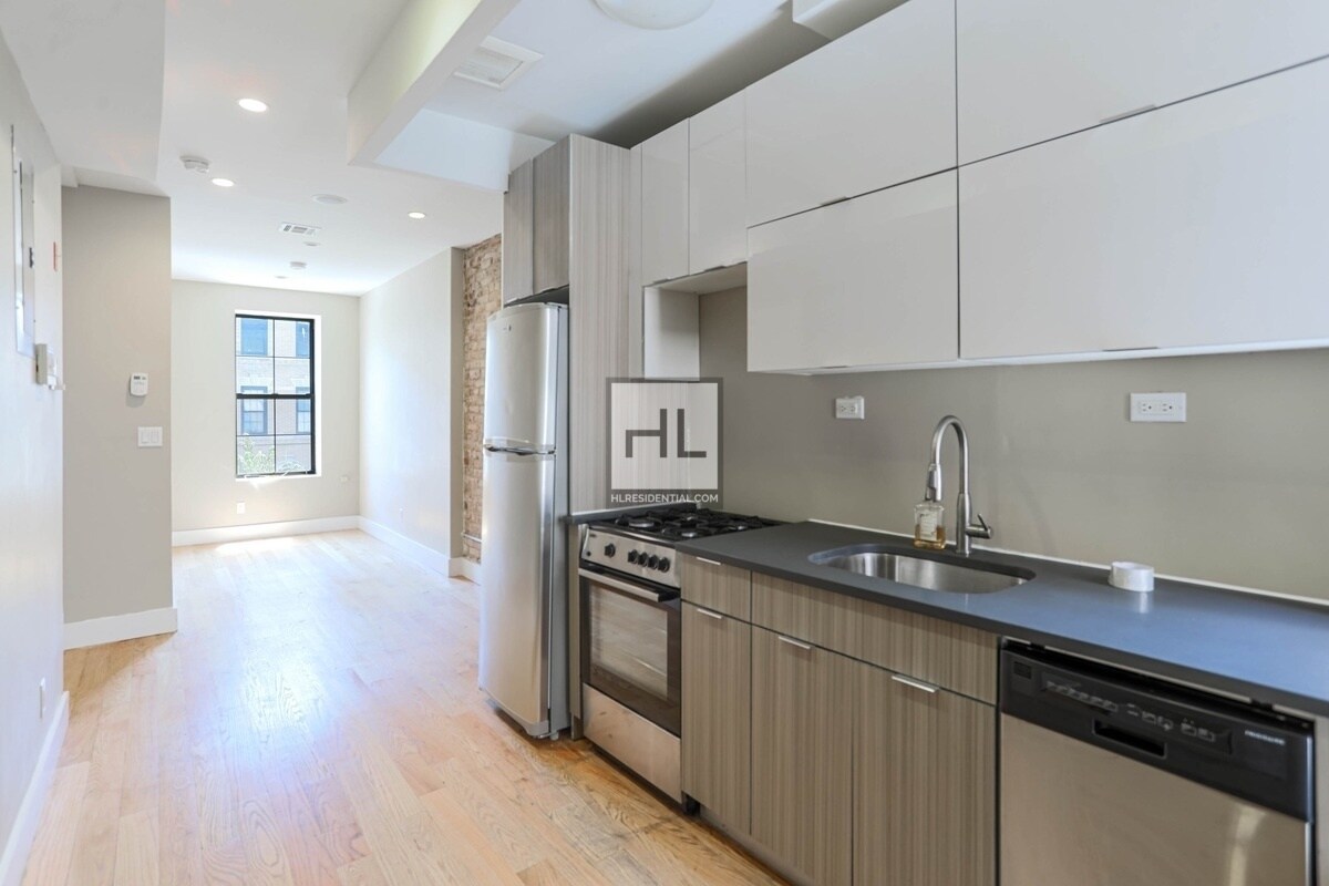 Primary Photo - 871 HART STREET 3R