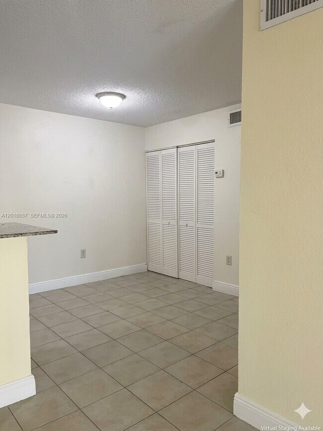 Foto del edificio - 7115 NW 179th St