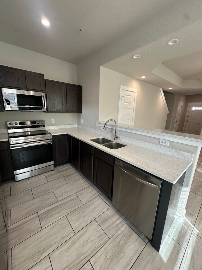 Photo - 8415 V. Verona Townhome