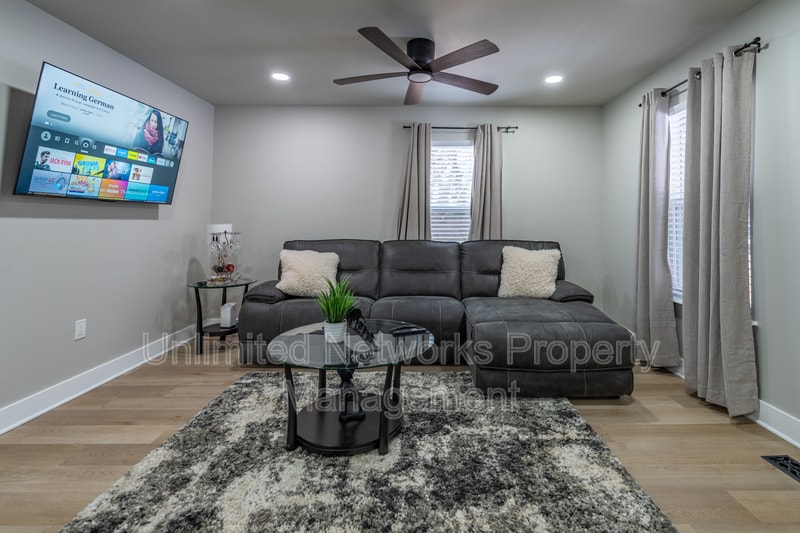 Photo - 410 Saint Johns Avenue Southwest - 1