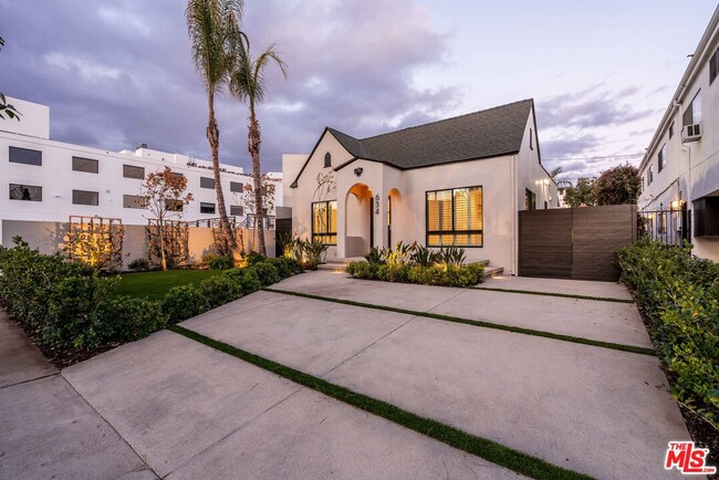 Foto del edificio - 634 N Orlando Ave