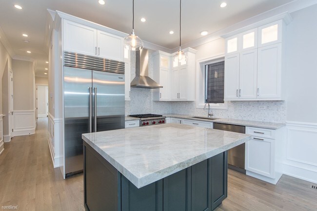Foto del edificio - 2 br, 2 bath Condo - 1036 W Altgeld St Unit 3