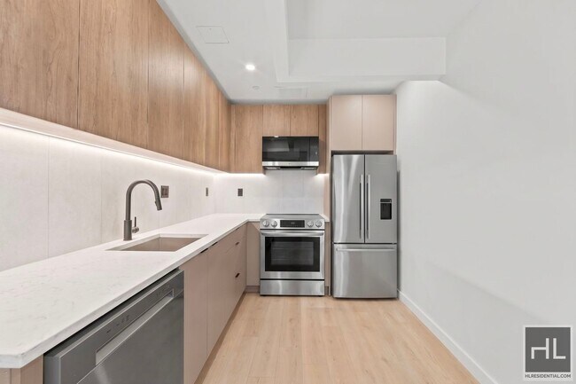 Building Photo - 74 St Marks Pl