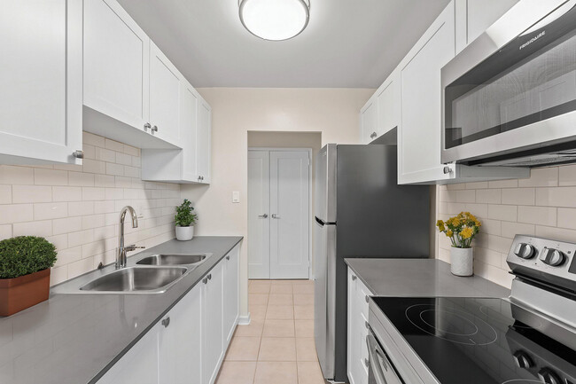 Building Photo - Sandpiper Apartments