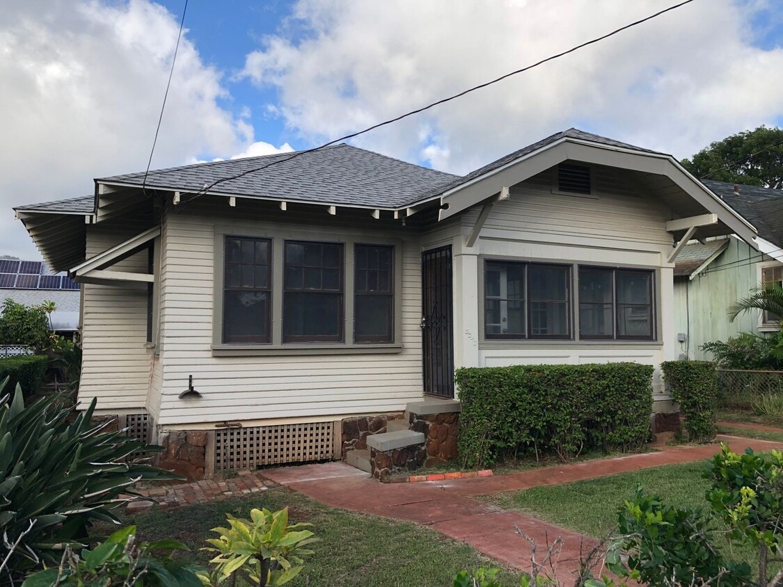 Primary Photo - Charming detached single family Kaimuki 3 ...