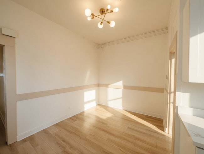 Building Photo - 3048 Polk St