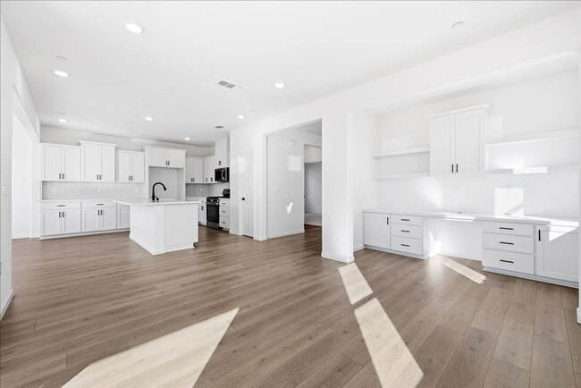 Building Photo - 4412 Canyon Coral Wy