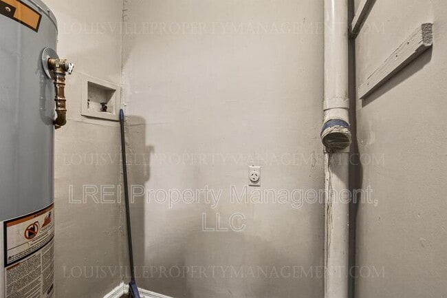 Building Photo - 1710 Liberty Bell Way