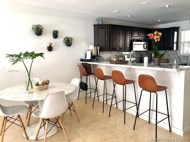 Dining - 100 Edgewater Dr