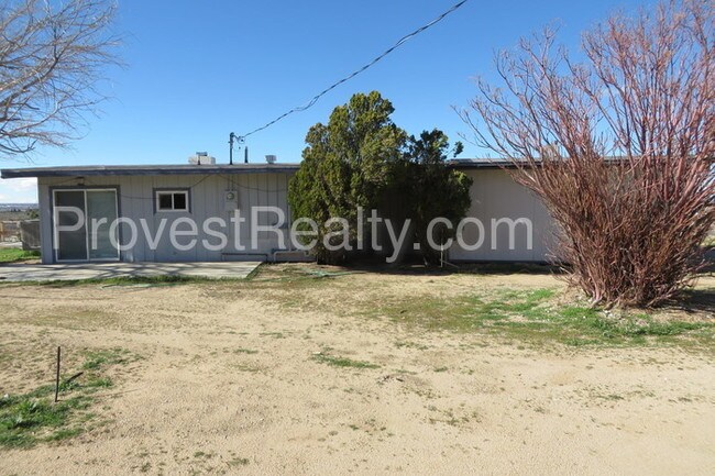 Building Photo - Affordable Mariana Living!!!