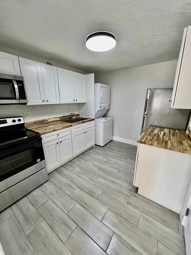 Foto principal - 2915 Avenue N
