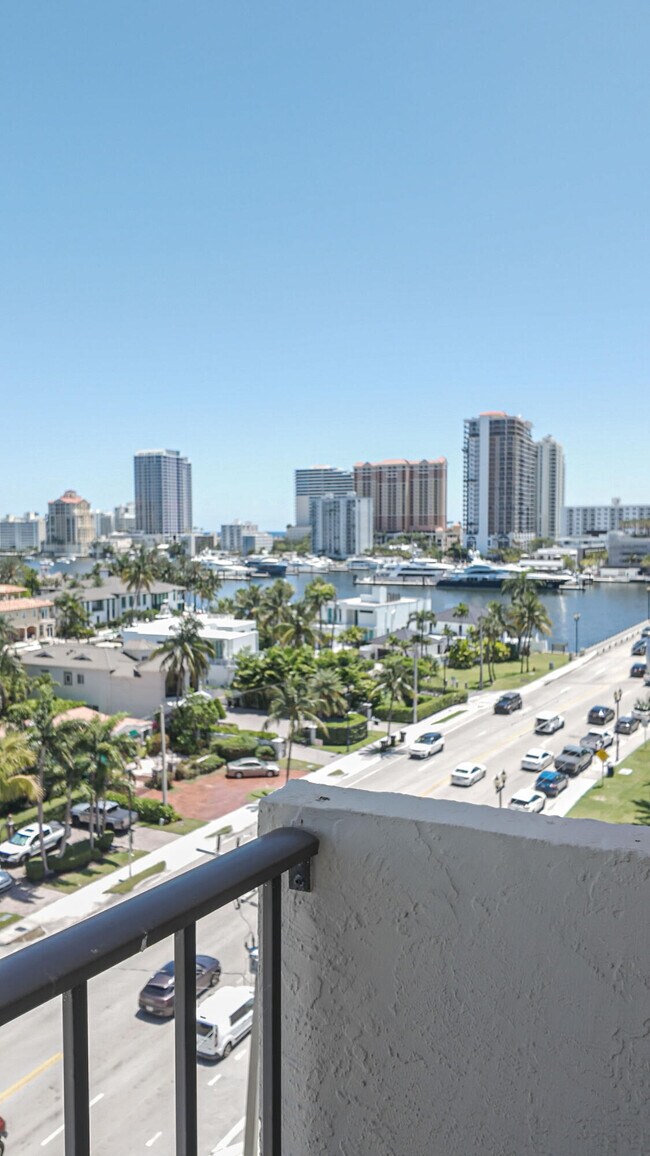 Building Photo - 2500 E Las Olas Blvd
