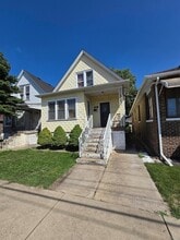 Building Photo - 3741 Parrish Ave