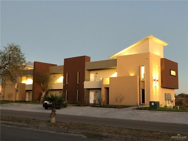 Building Photo - 11 Palm Shores