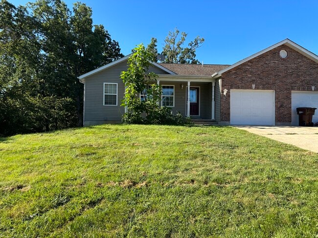 Foto del edificio - 713B Tall Oaks Dr