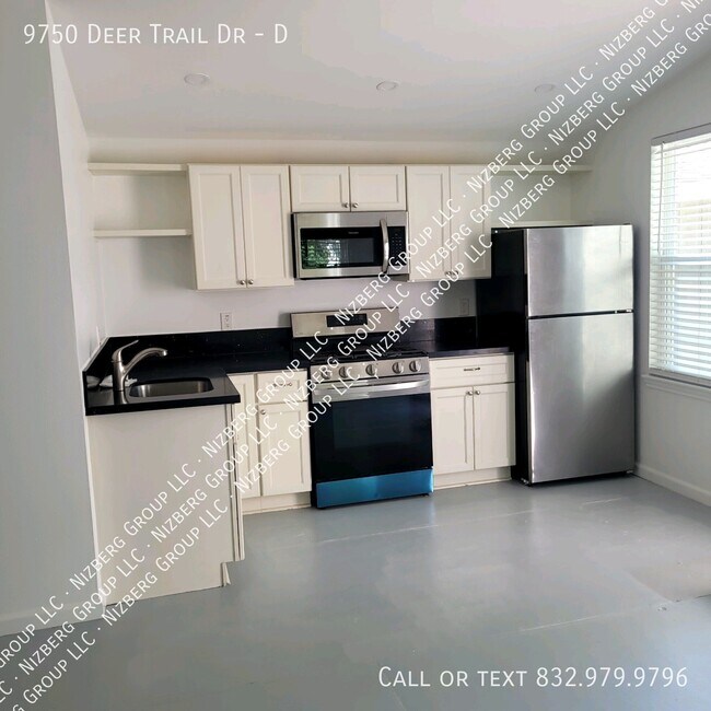 Foto del edificio - 9750 Deer Trail Dr