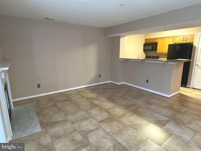 Building Photo - 6008 Ellesmere Ct