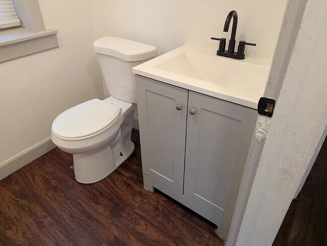 Foto del edificio - 7545 S May St