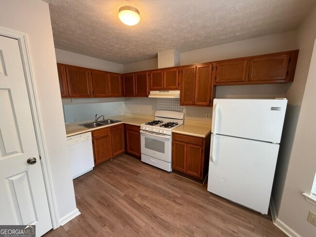 Building Photo - 3461 Kingswood Run