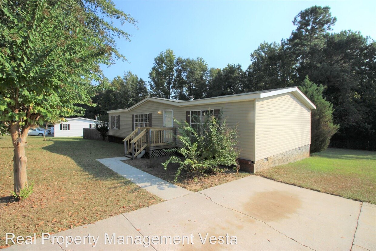 Primary Photo - 3 br, 2 bath House - 106 Alpine Dr.